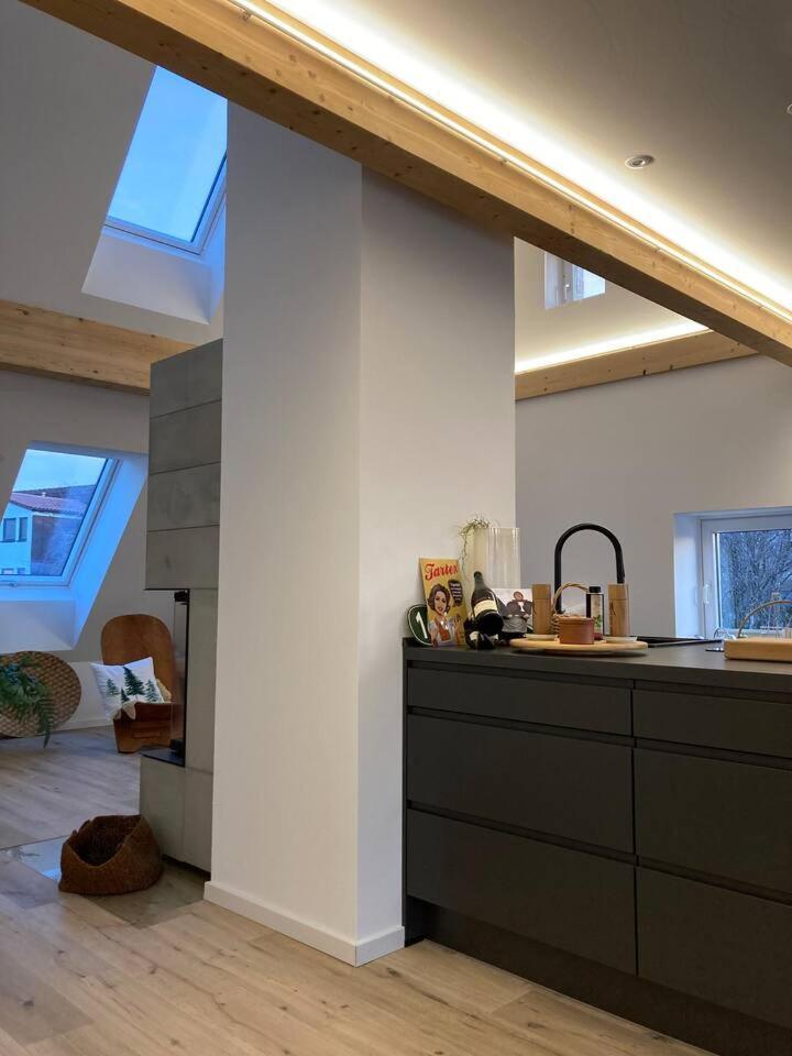 Neues Penthouse-Loft Mit Konuskarte Fuer Gratis Oepnv Lejlighed Ehrenkirchen Eksteriør billede